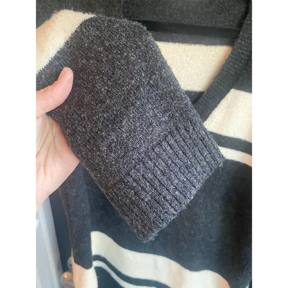 DREAMERS V-neck Black & Cream Striped Sweater-Size L - Picture 4 of 6